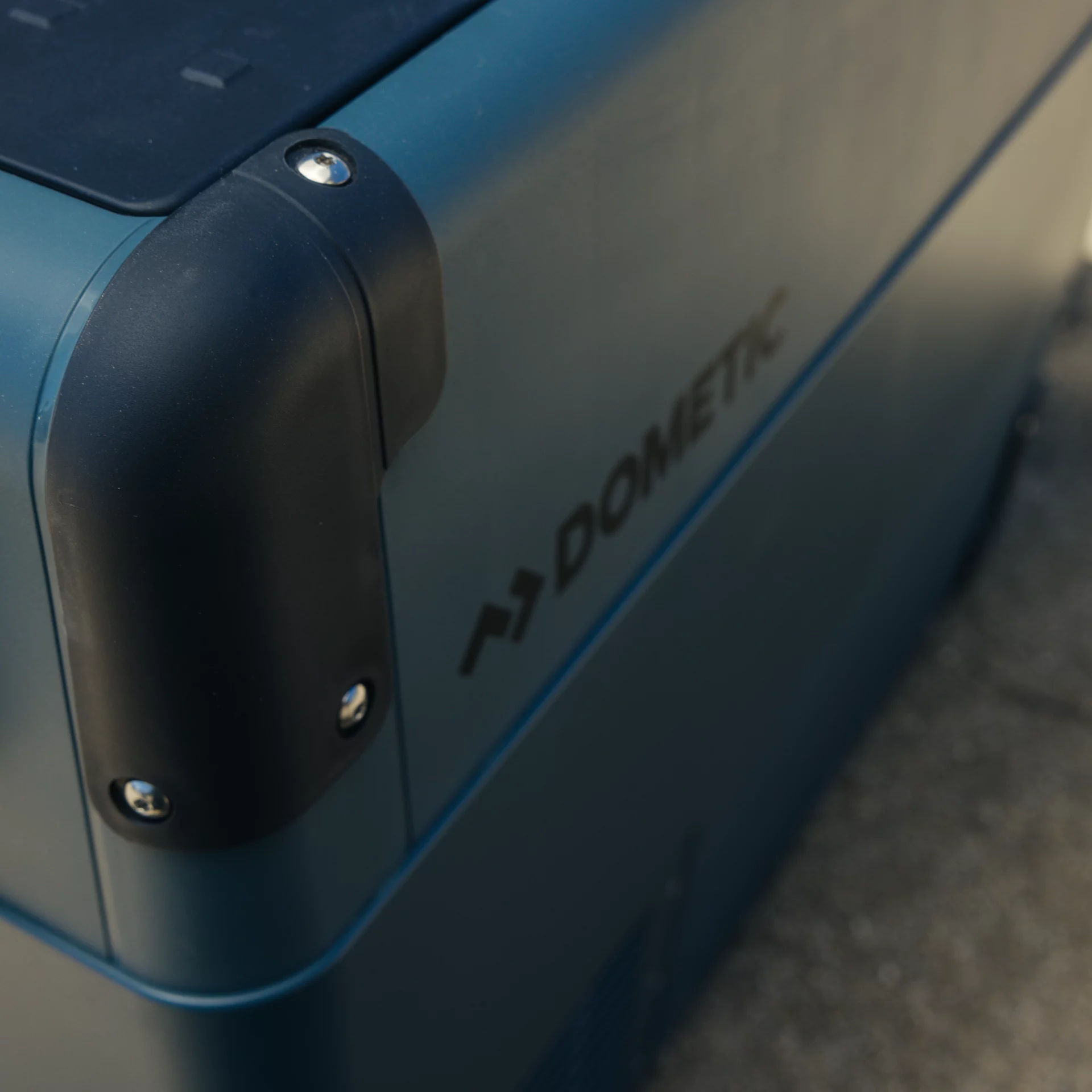 Dometic CFX2 57 Tragbare Kompressorkühlbox – 57 Liter, 12/24V & 230V Dometic CFX2 Kompressorkühlbox – verstärkte Ecke, robuste Konstruktion